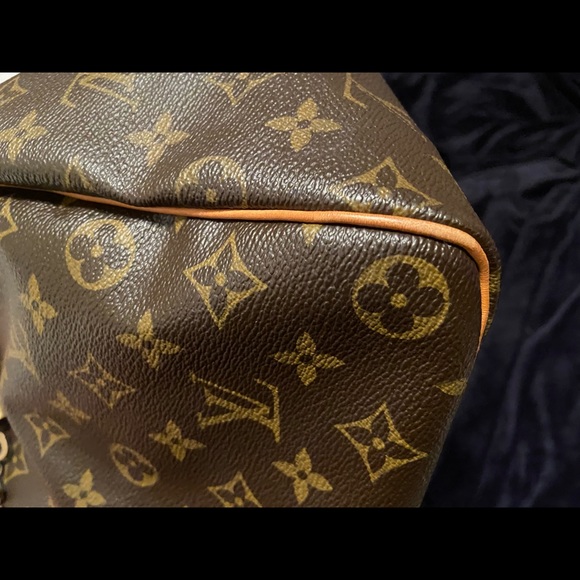 Authentic Louis Vuitton speedy 40 - Picture 15 of 16